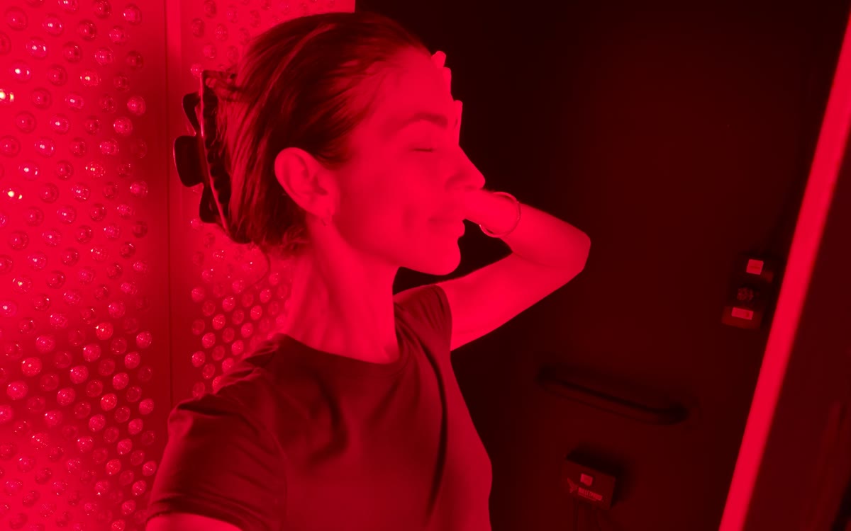 Red & infrared light + vibration at BioHack Studios in St. Petersburg